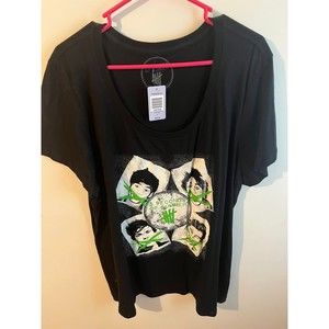 Torrid 5SOS 5 seconds of summer size 4 shirt tee